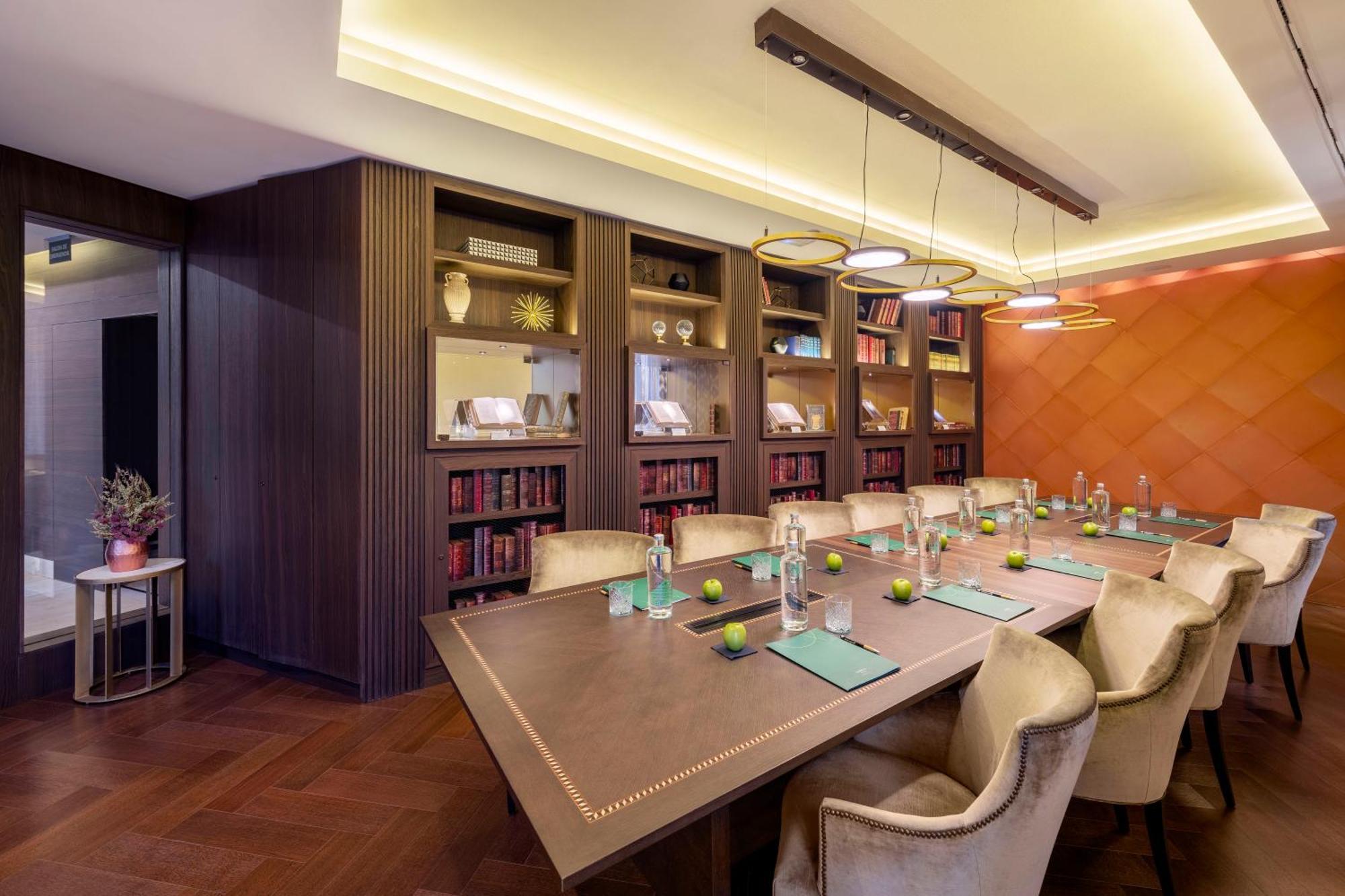 Aurea Washington Irving By Eurostars Hotel Company Granada Luaran gambar Library